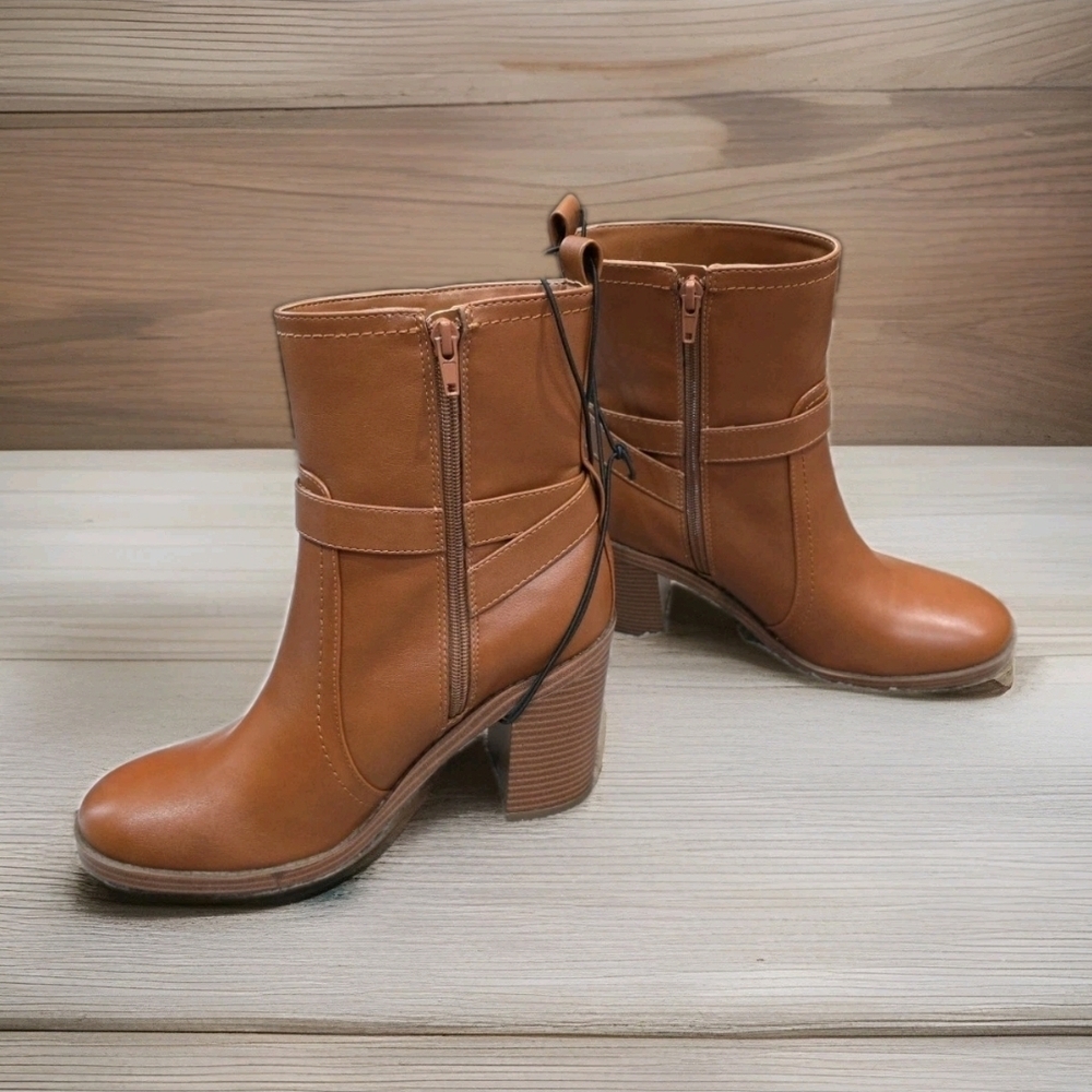 Liz Claiborne 'OLINDA' Cognac Heeled Boots Size 9.5 M